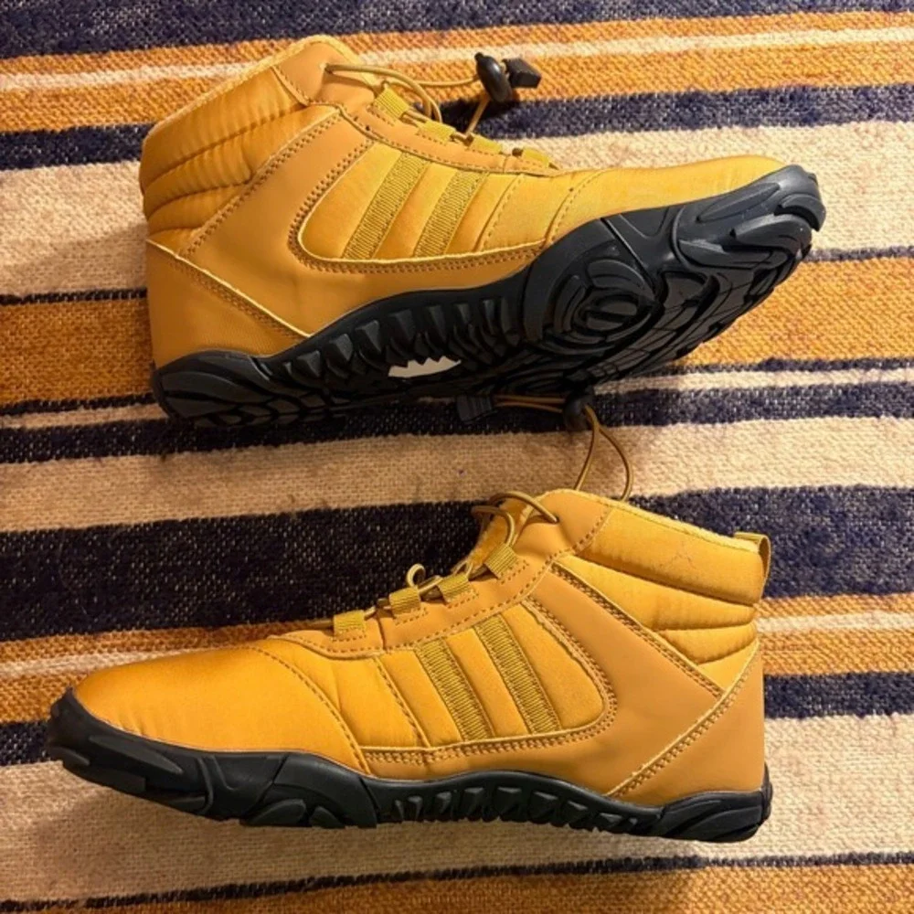 Peak‎ Footwear Mustard Yellow Quilted Puffer Winter Boots Bungee Lace Mid Top